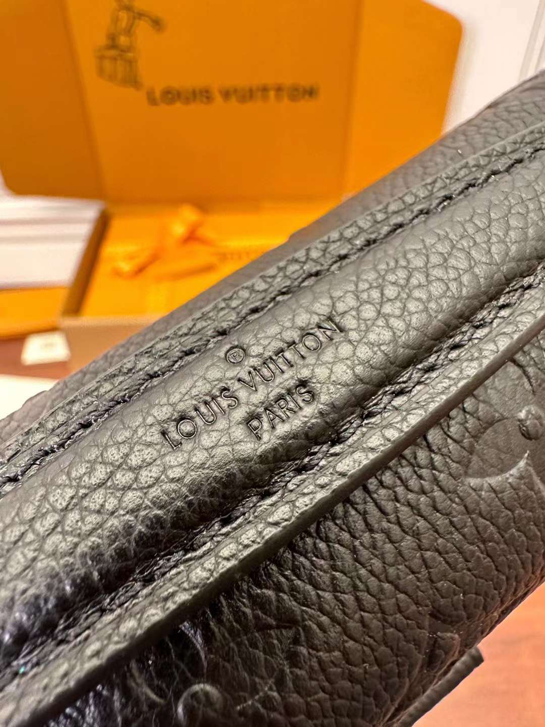 Louis Vuitton Pochette Métis East West view 6