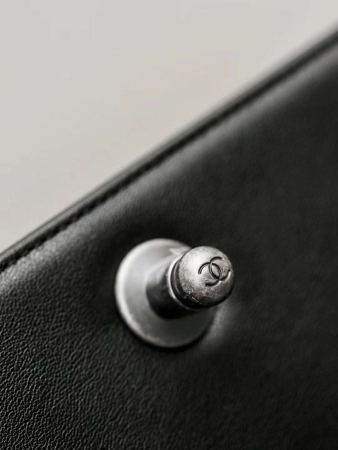 Chanel boy handbag view 17