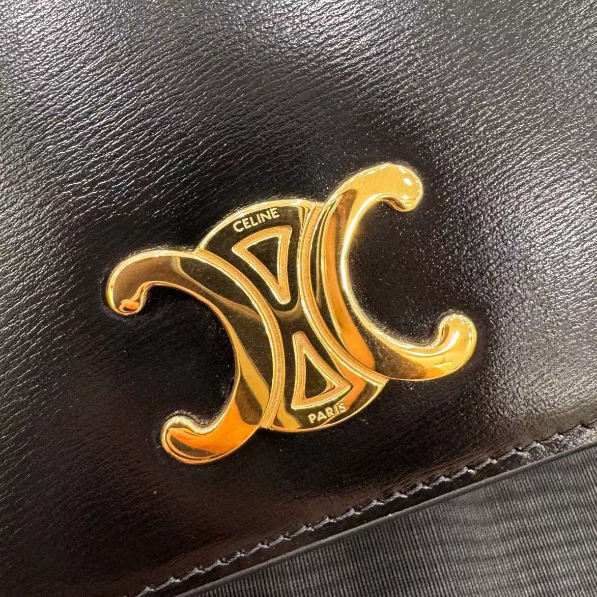 Celine TRIOMPHE wallet view 7
