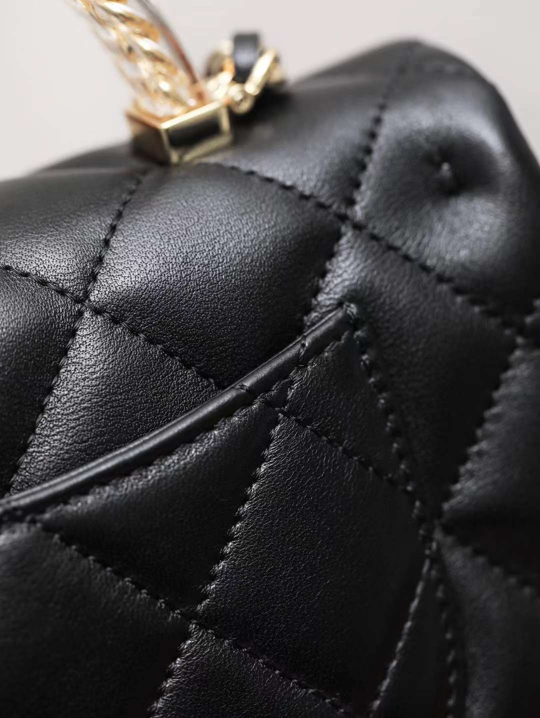 Chanel 24S Resin wrist flap bag view 9