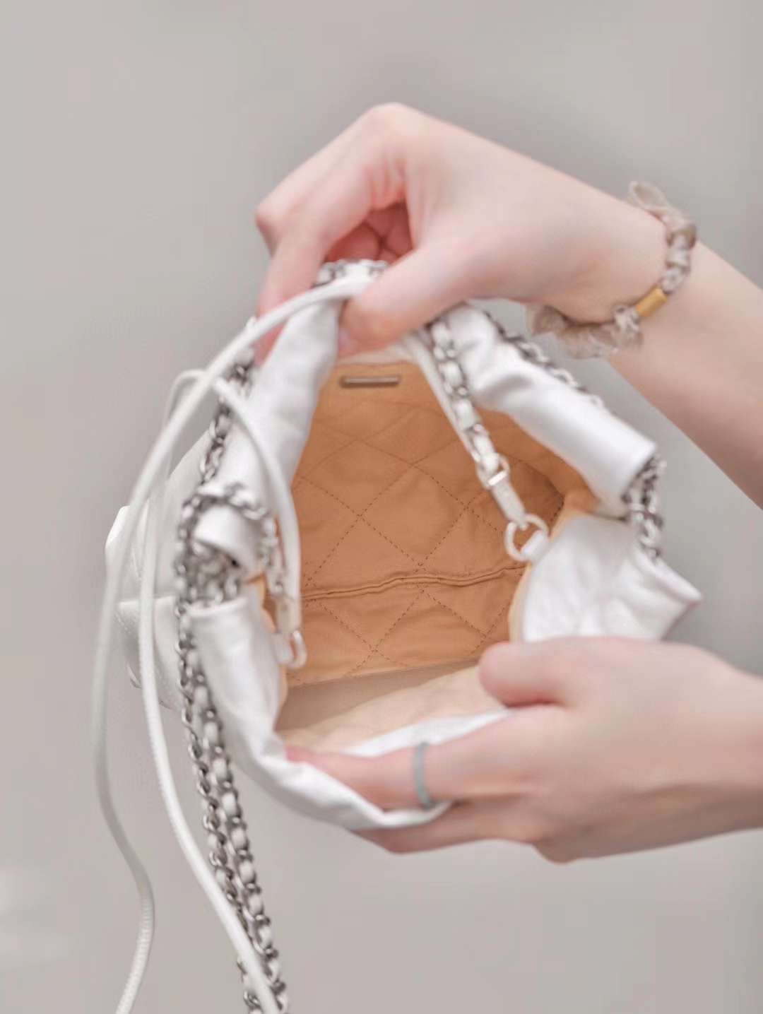 Chanel 23ss Mini 22bag view 3
