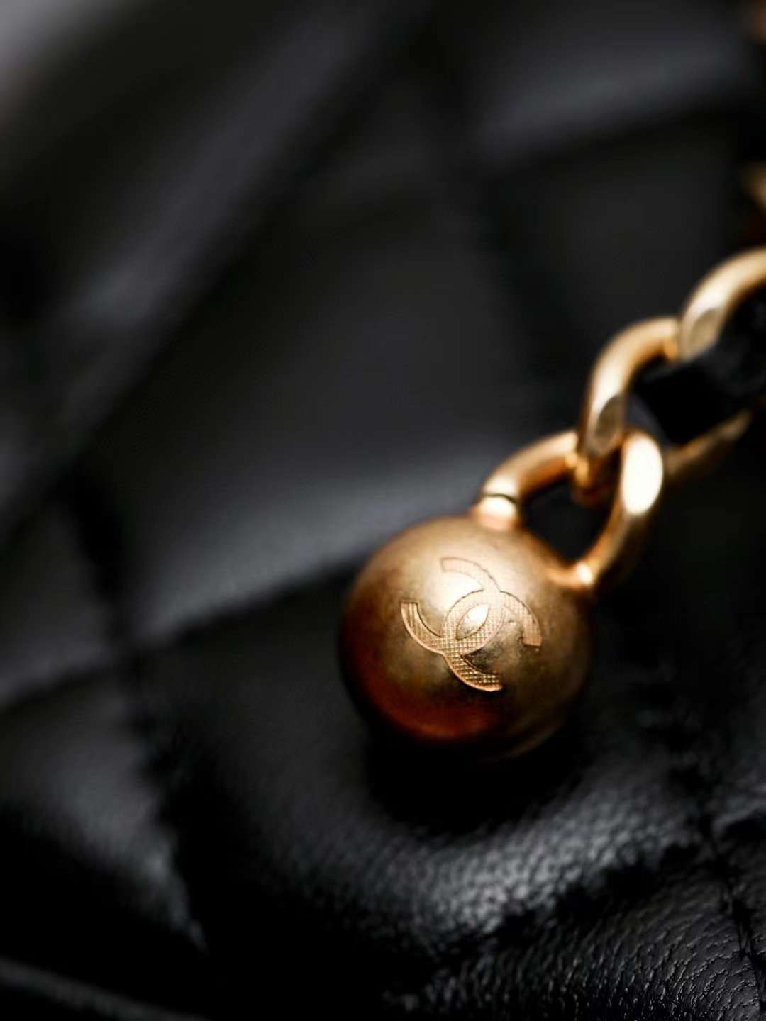 Chanel 2024 NEW Classic golden ball red envelope view 7