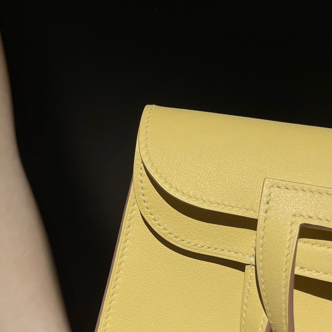 Hermès Halzan 22 Mini Swift 1zcolour view 3