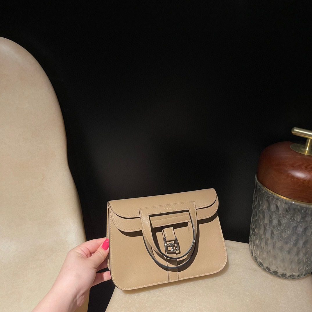 Hermès Halzan 22 Mini Swift S2colour view 2