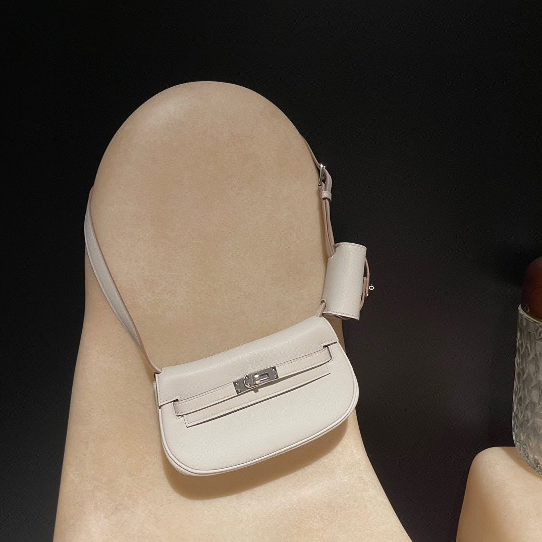 Hermès Kelly Moove Swift M4colour view 1
