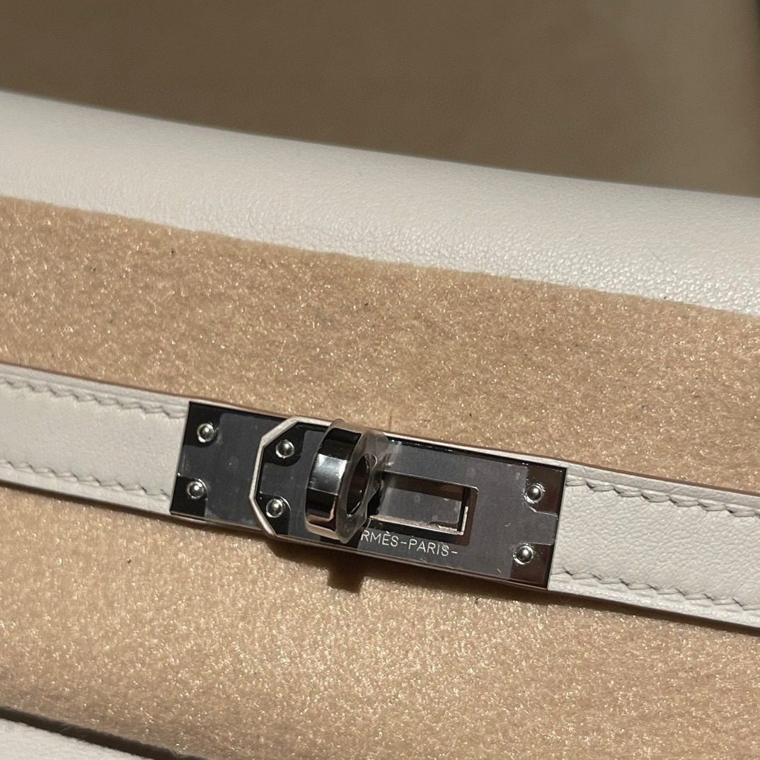 Hermès Kelly Moove Swift M4colour view 5