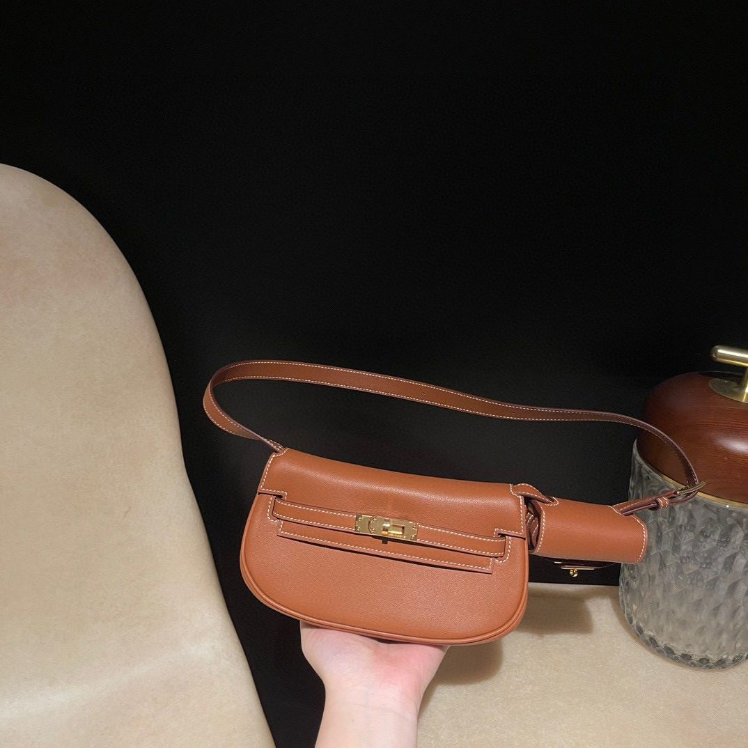 Hermès Kelly Moove Swift view 1
