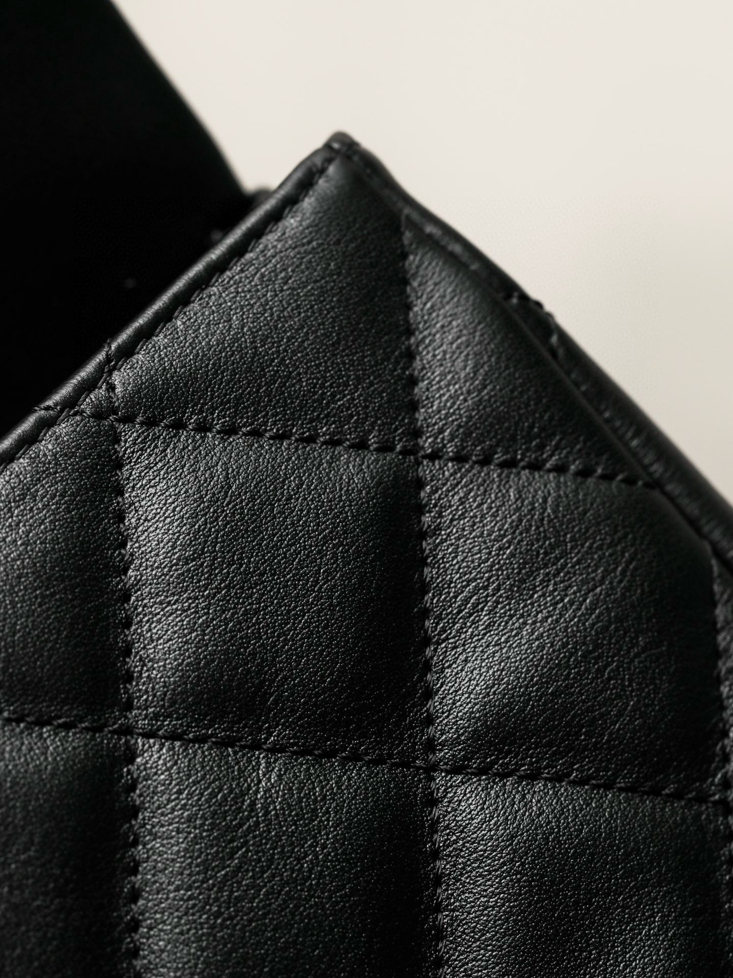 Chanel 24p Cambon Handle view 9