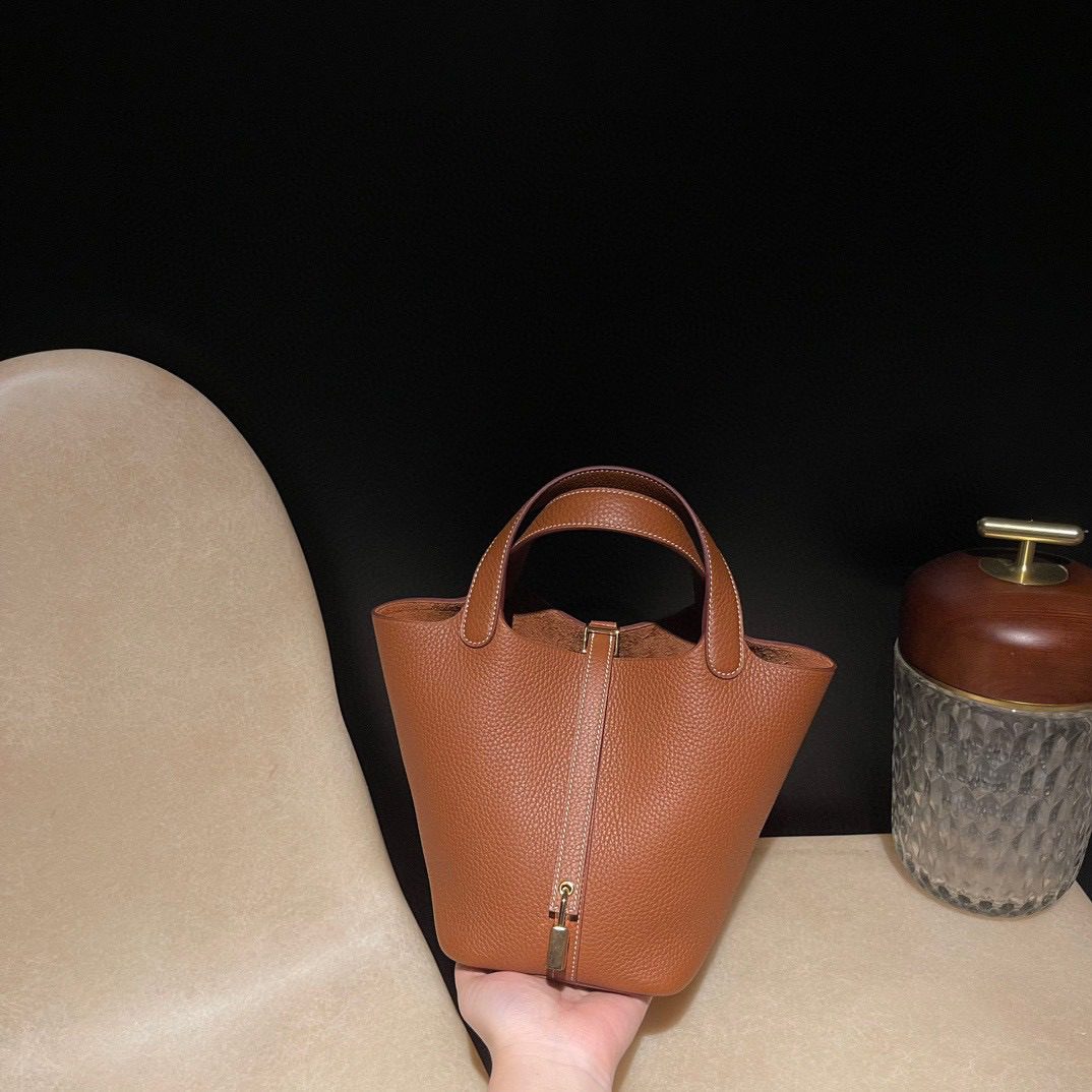 Hermès Picotin Lock 18 Clemence view 1