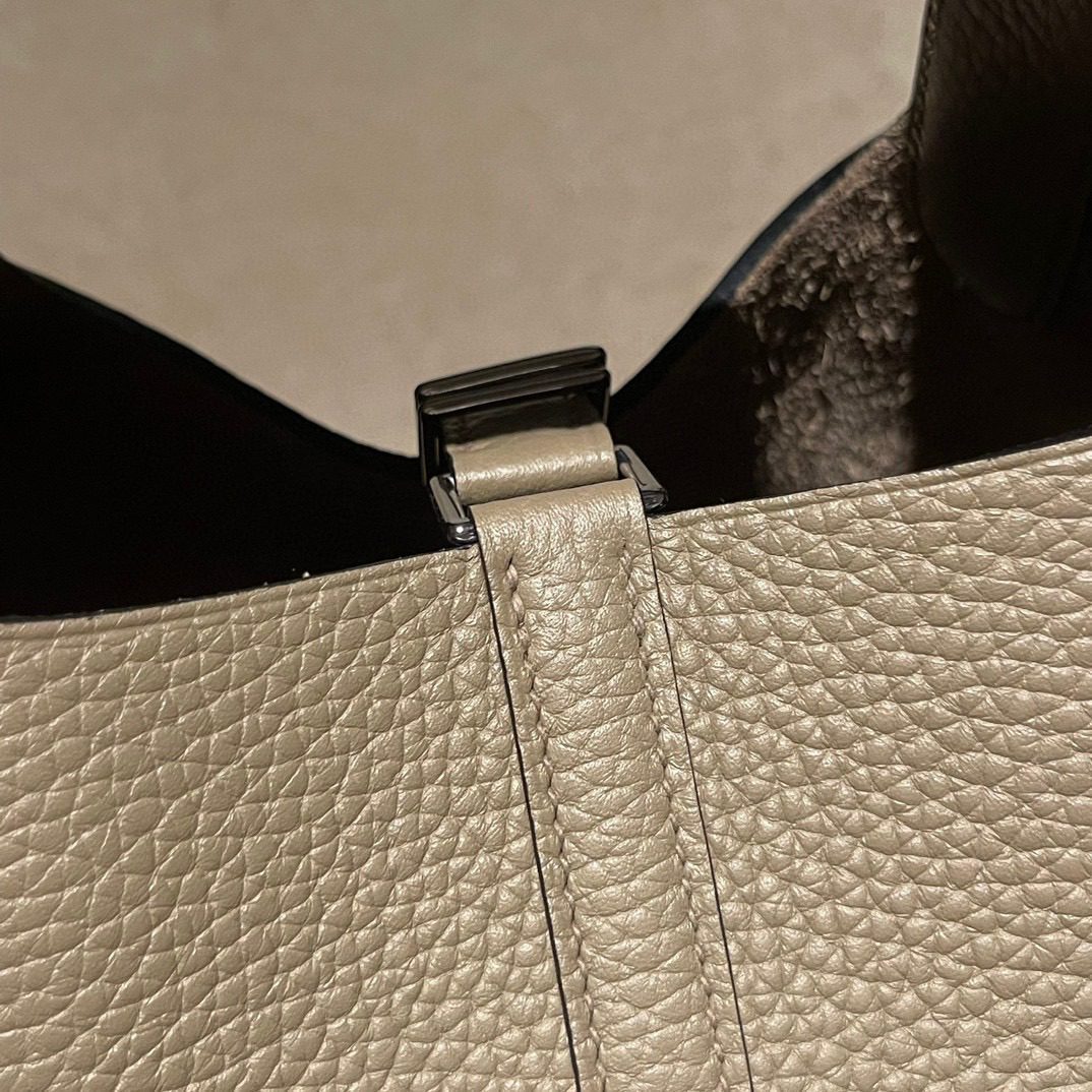 Hermès Picotin Lock 18 Clemence 8Qcolour view 6