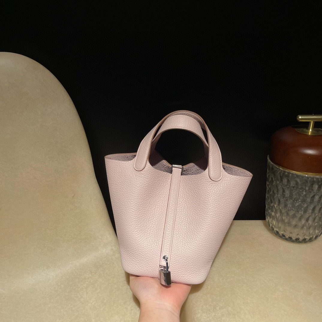 Hermès Picotin Lock 18 Clemence pale view 2