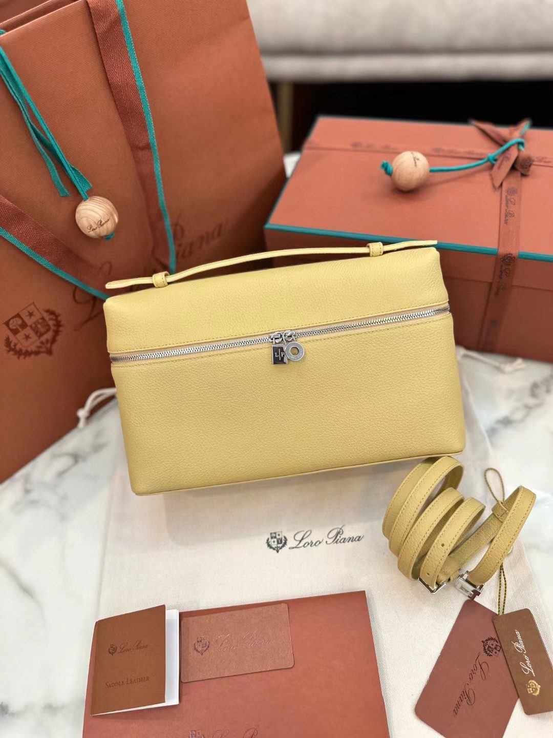 Loro Piana Extra Poket L19 view 2