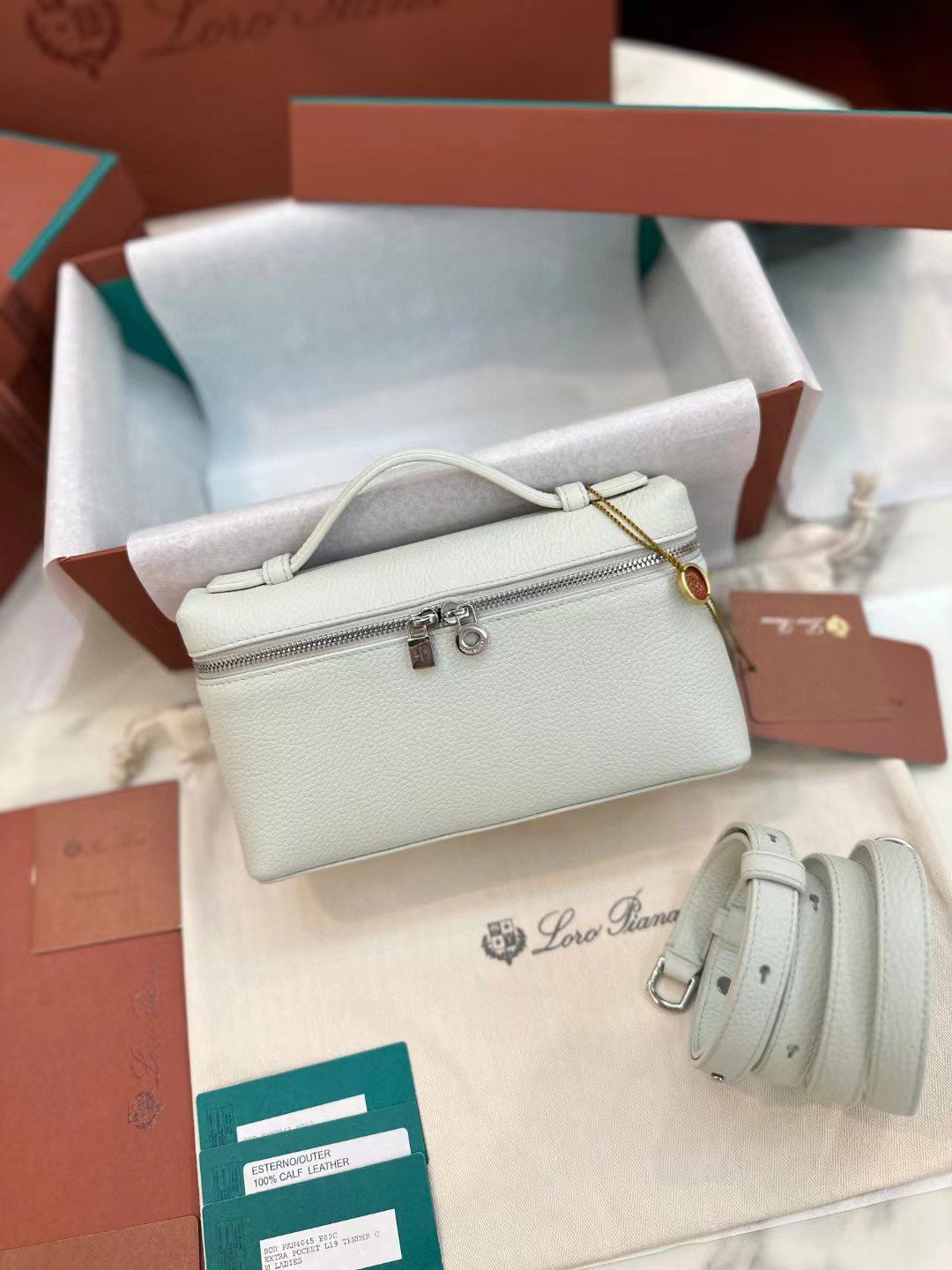 Loro Piana Extra Poket L19 view 2