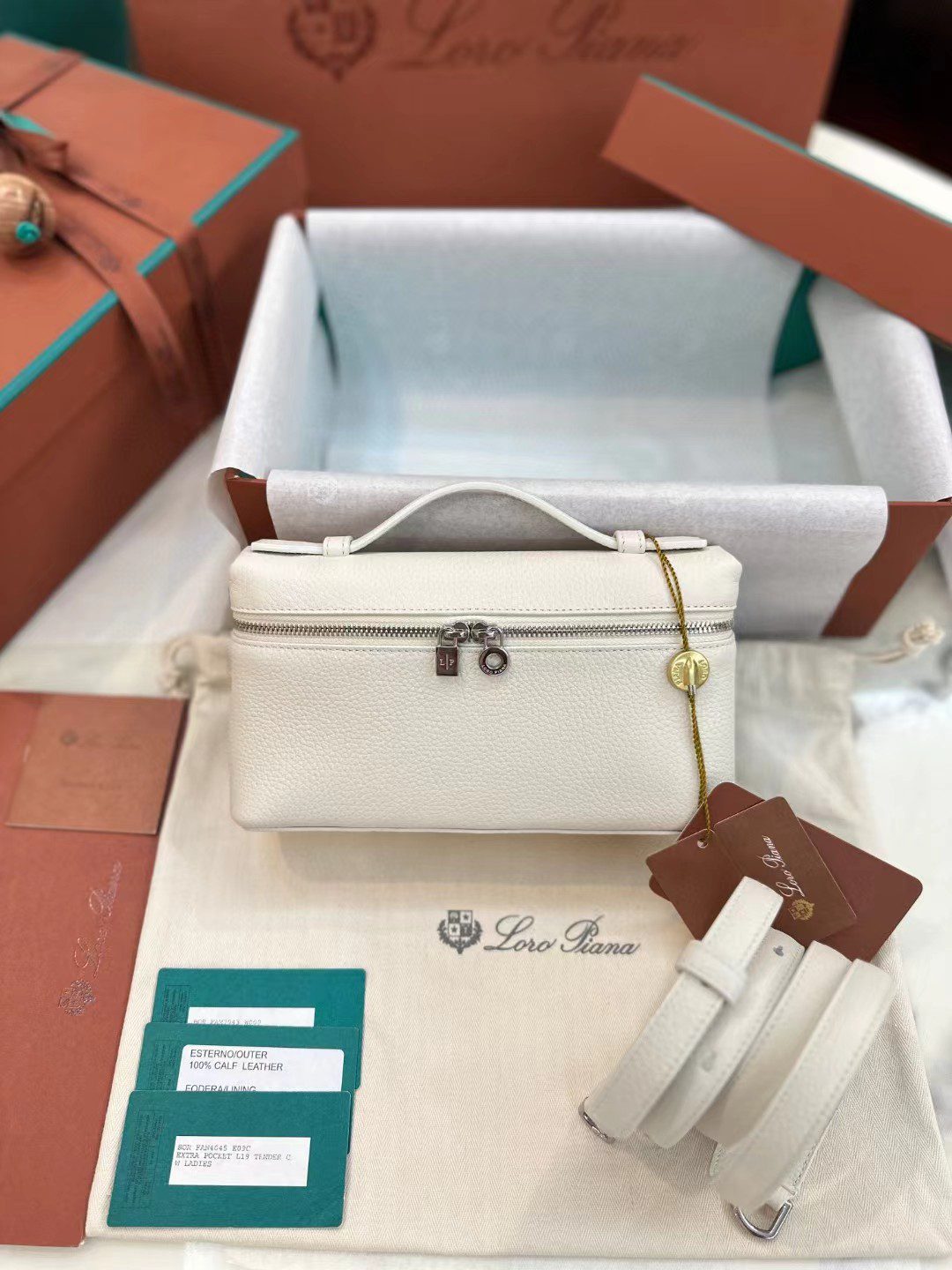 Loro Piana Extra Poket L19 view 1