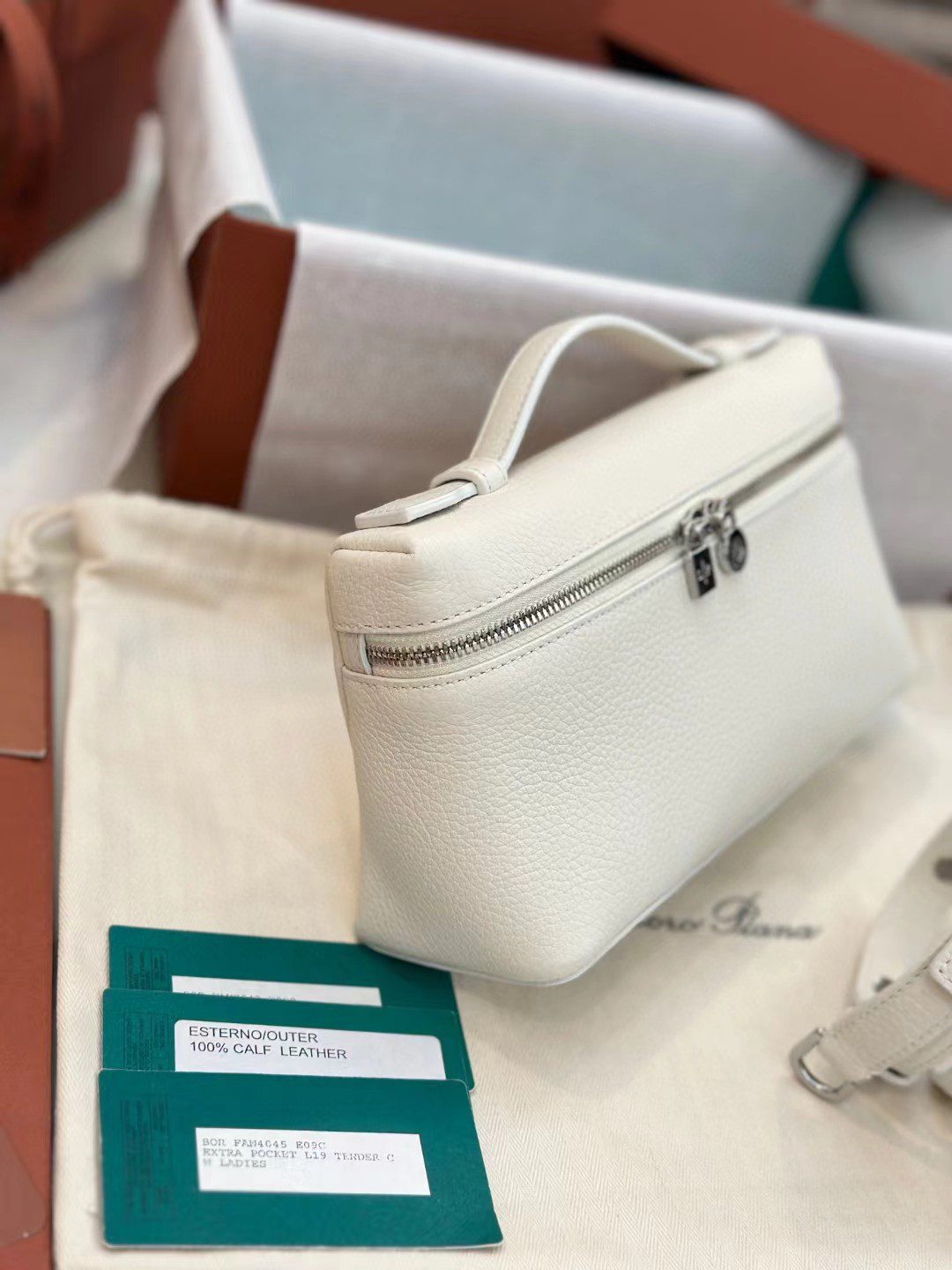Loro Piana Extra Poket L19 view 5