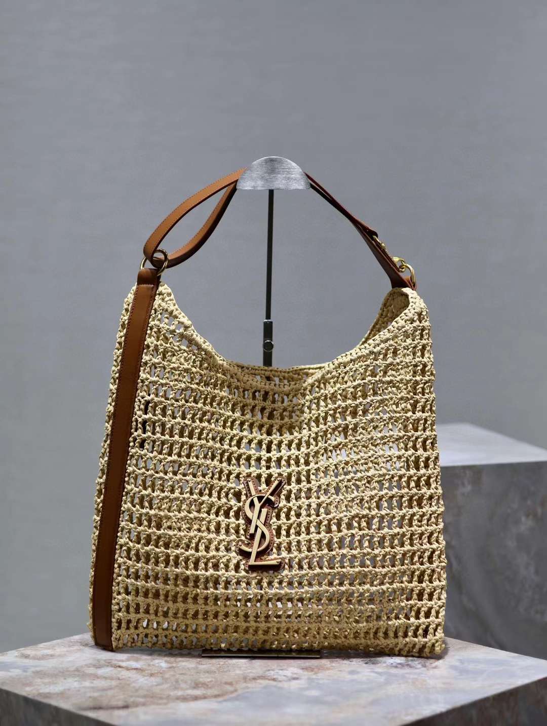 Saint Laurent OXALIS shopping bag view 1