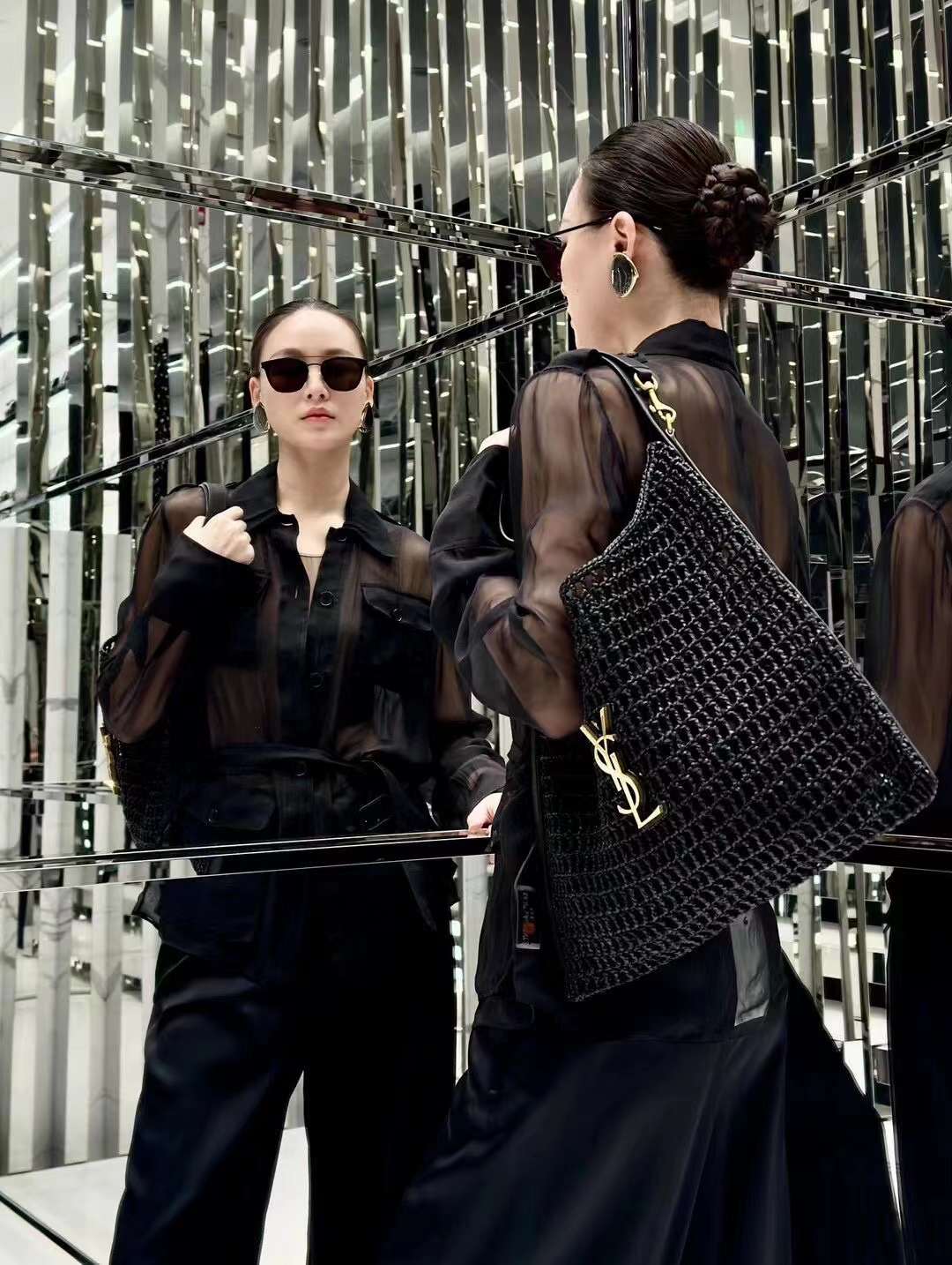 Saint Laurent OXALIS shopping bag view 9
