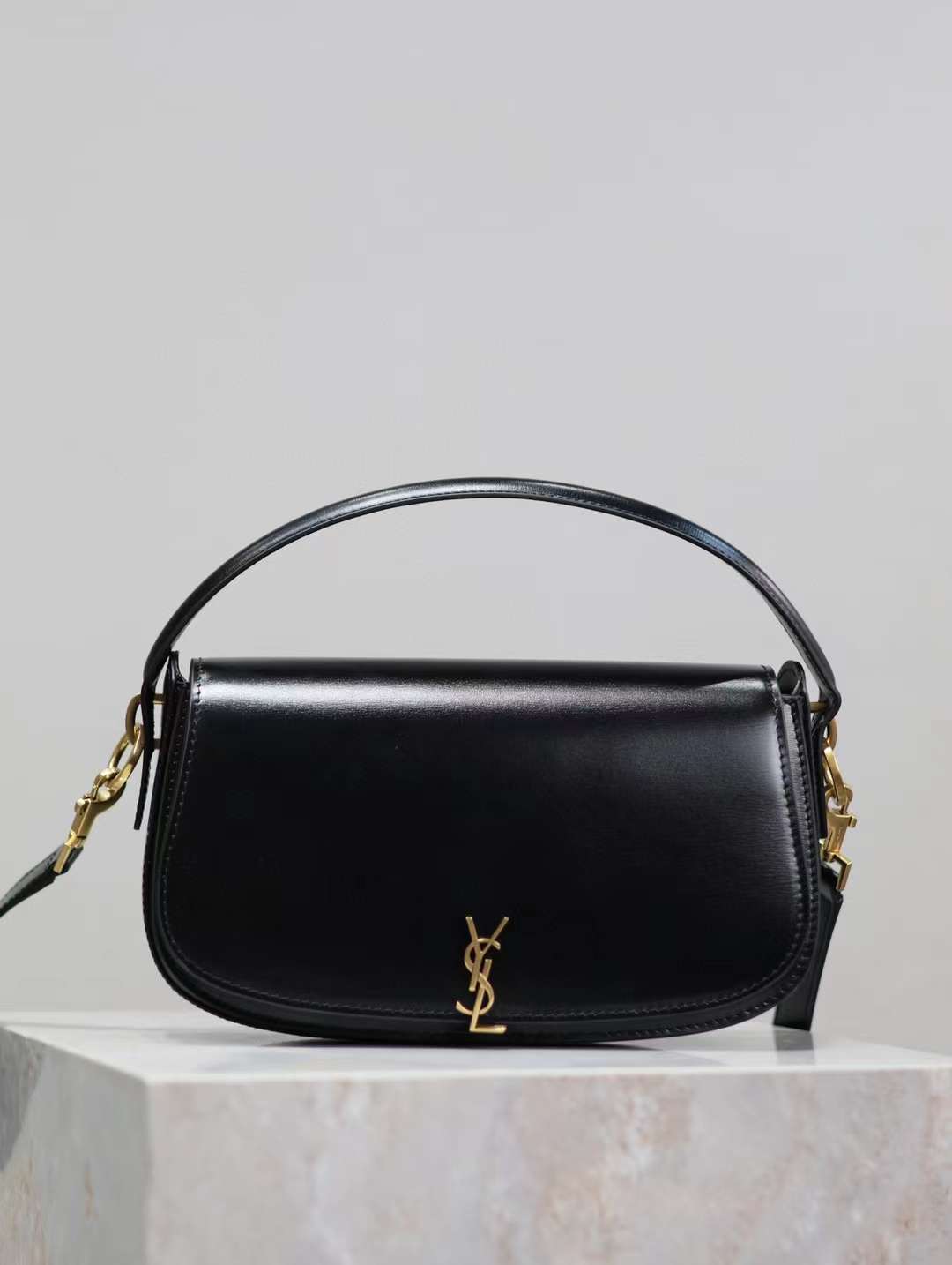 Saint Laurent VOLTAIRE handbag view 2