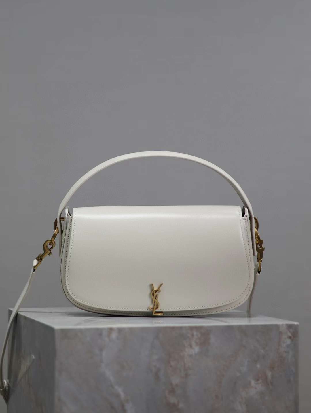 Saint Laurent VOLTAIRE handbag view 3