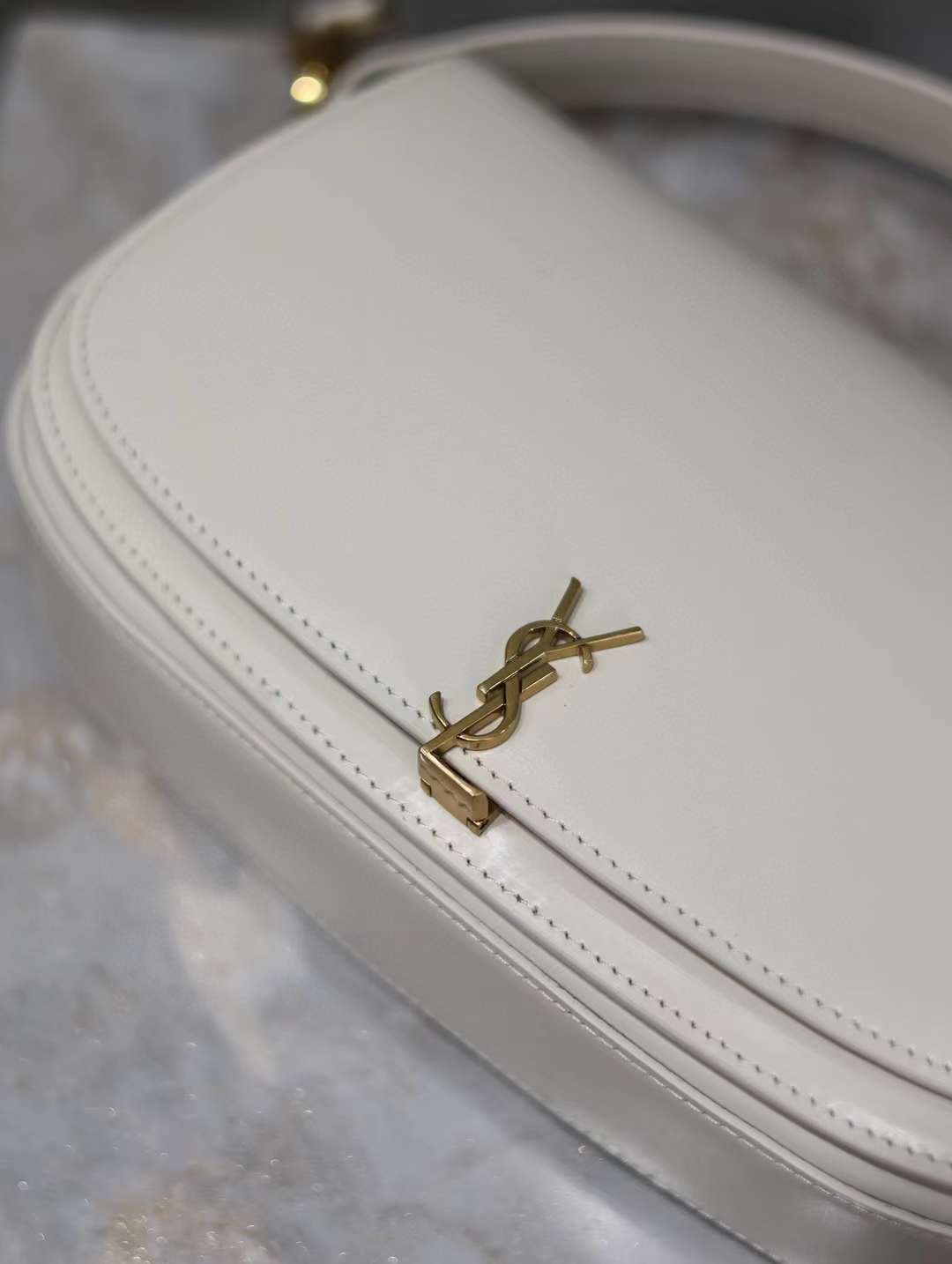 Saint Laurent VOLTAIRE handbag view 7