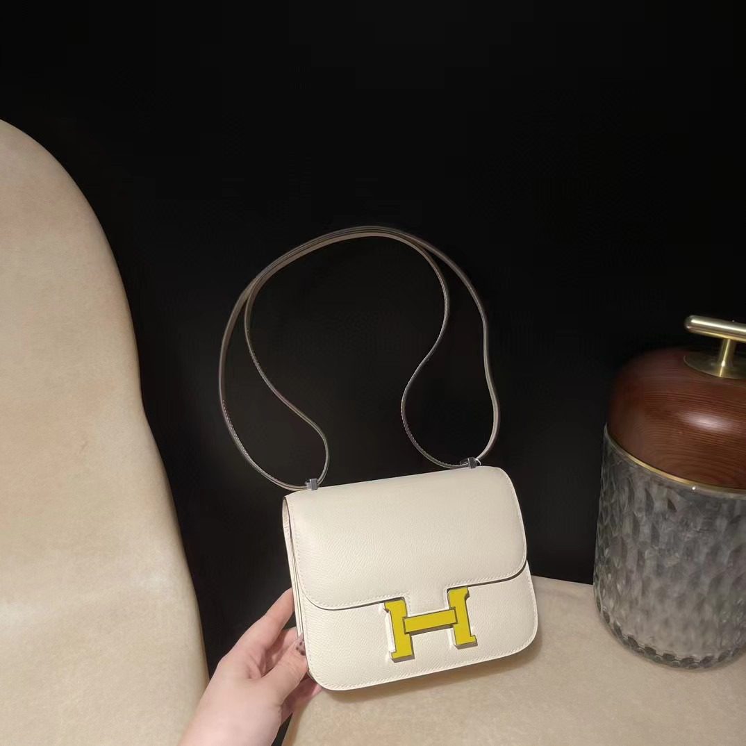 Hermès CONSTANCE19 EPSOM i2colour Enameled button view 1