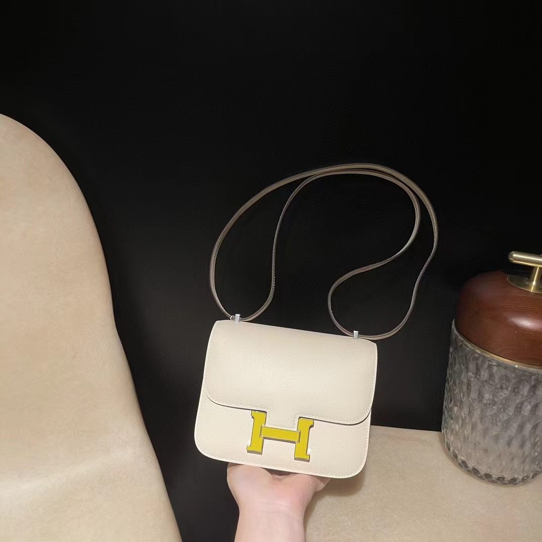Hermès CONSTANCE19 EPSOM i2colour Enameled button view 2