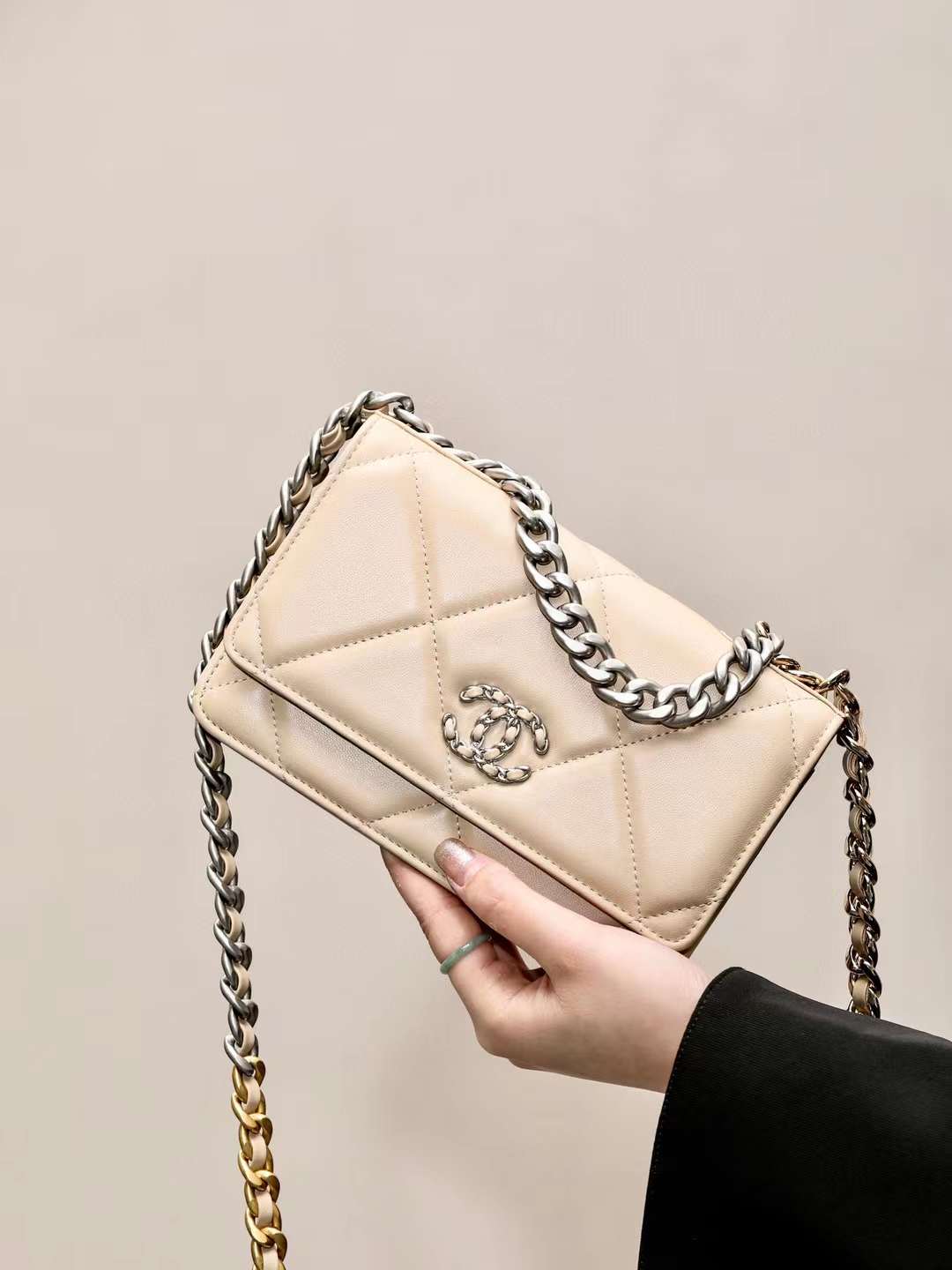 Chanel classics 19 woc view 1