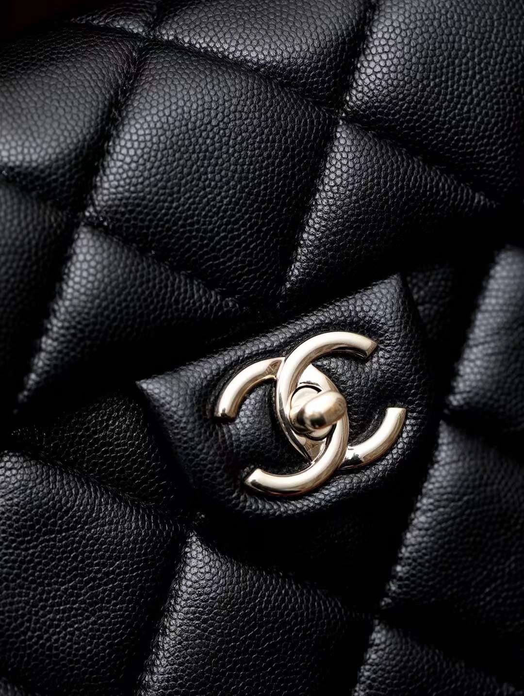 Chanel 24P kelly handle bag view 5