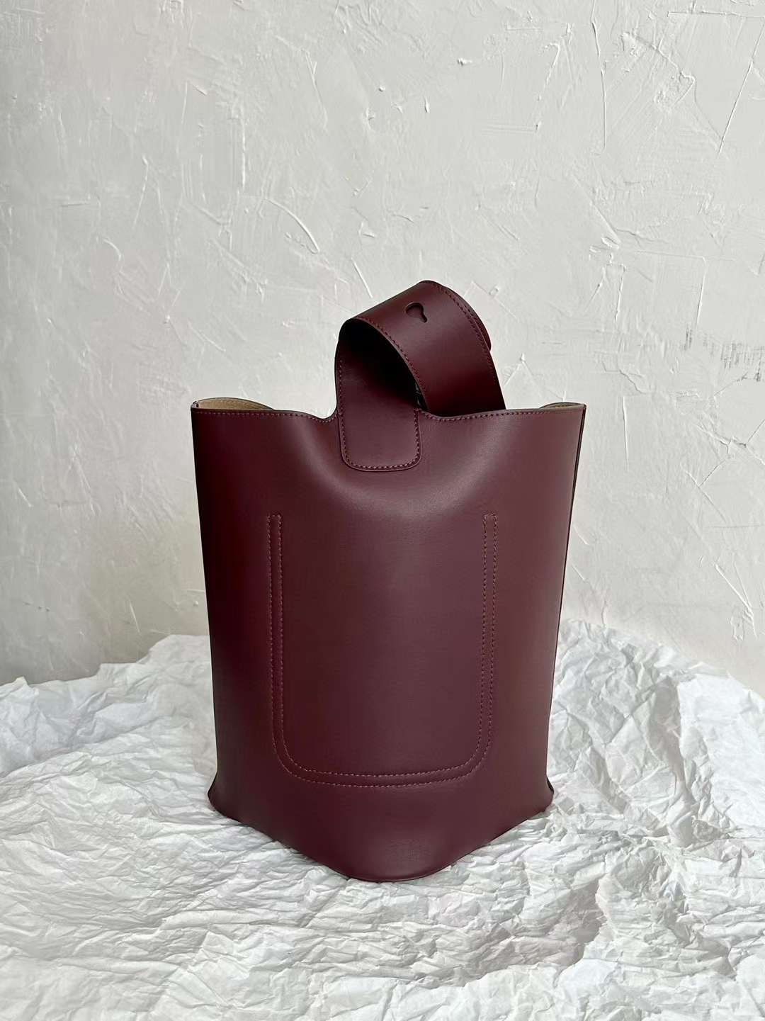 Loewe pebble Bucket bag view 8
