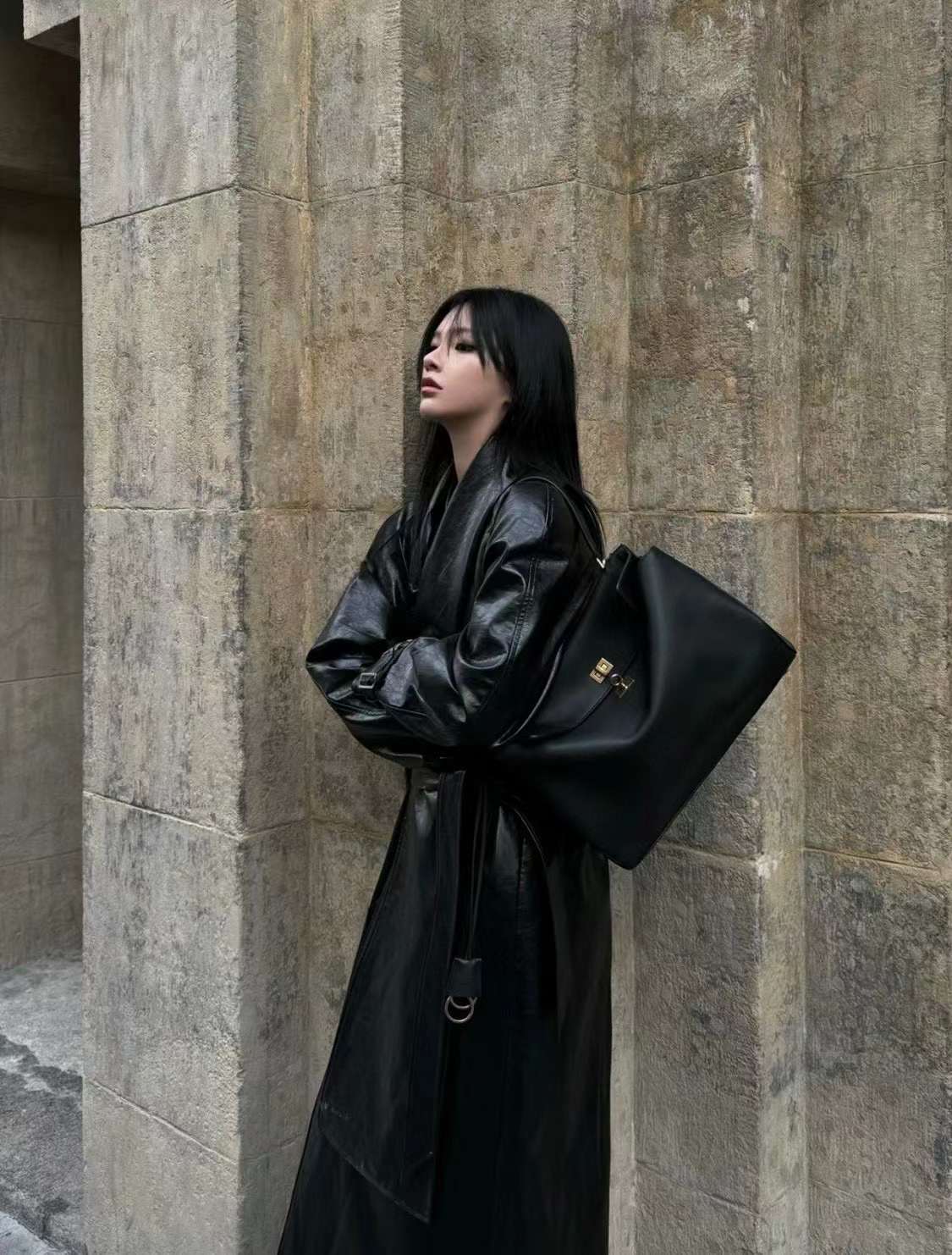 Balenciaga rodeo bag view 1