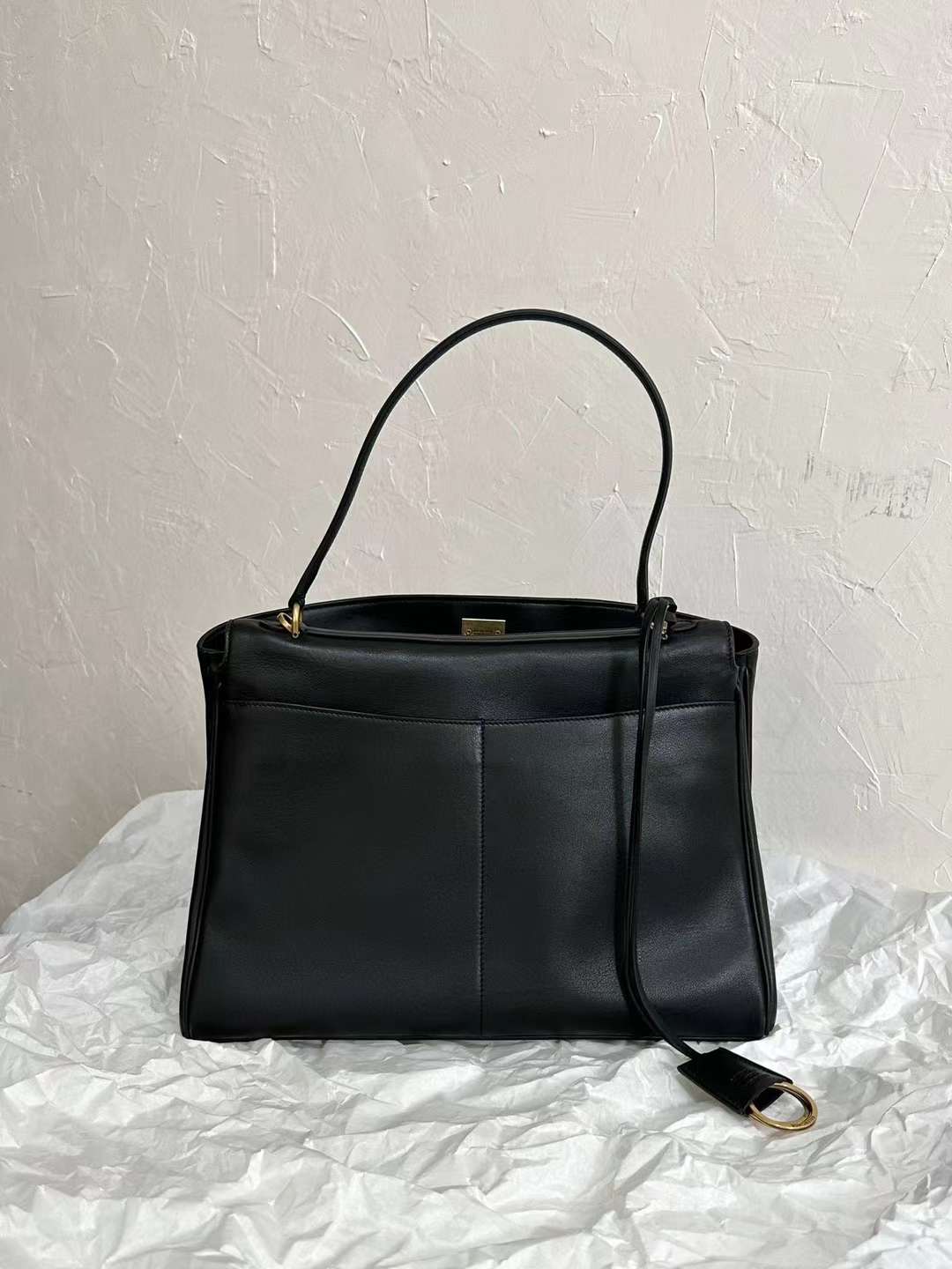 Balenciaga rodeo bag view 3