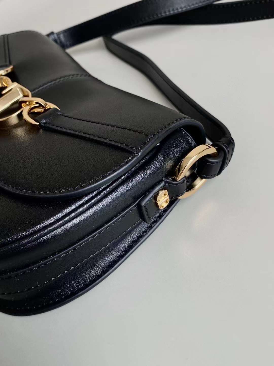 Dior besace Saddle bag view 4