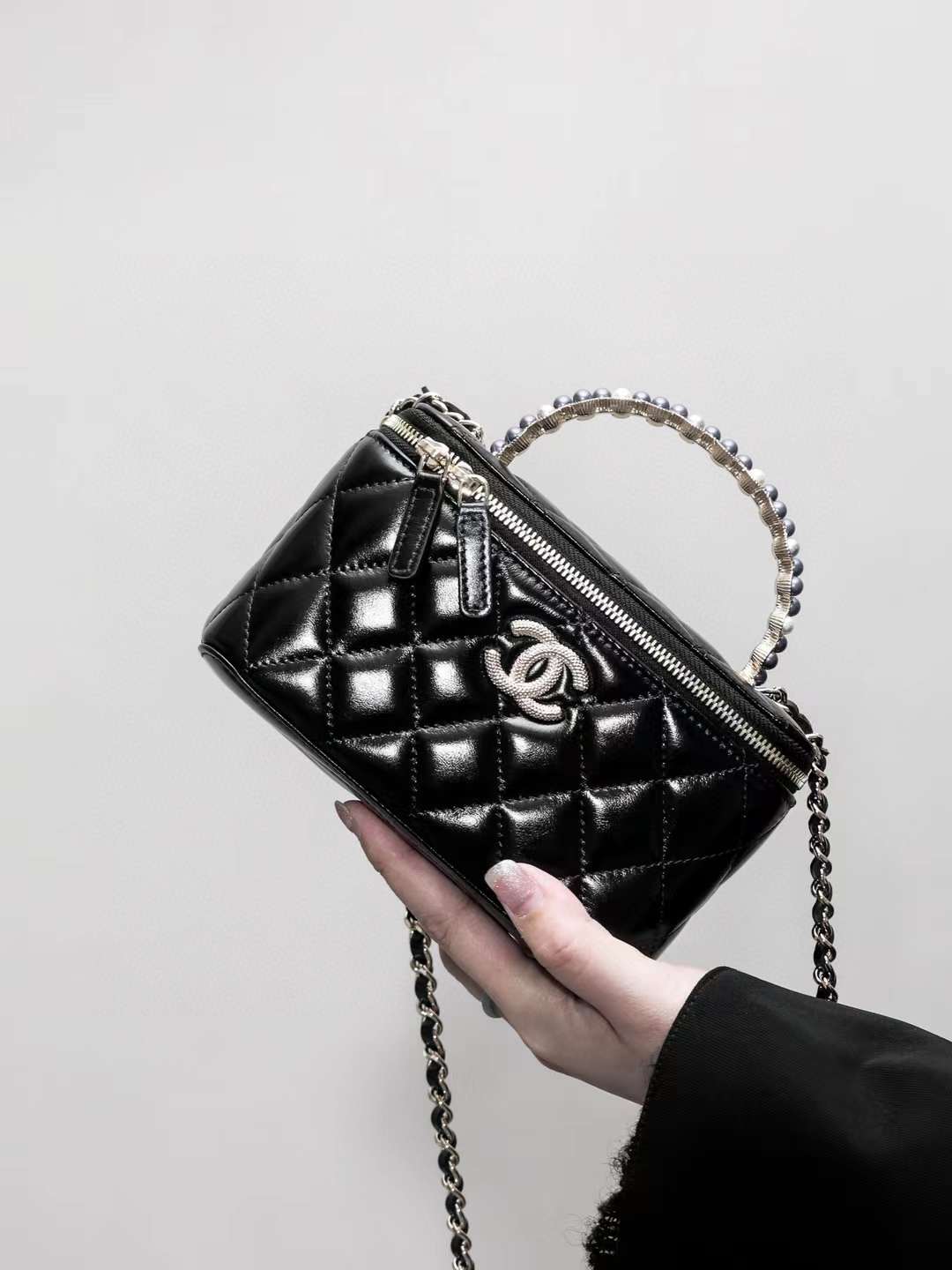 Chanel 24P Pearl makeup case bag view 1