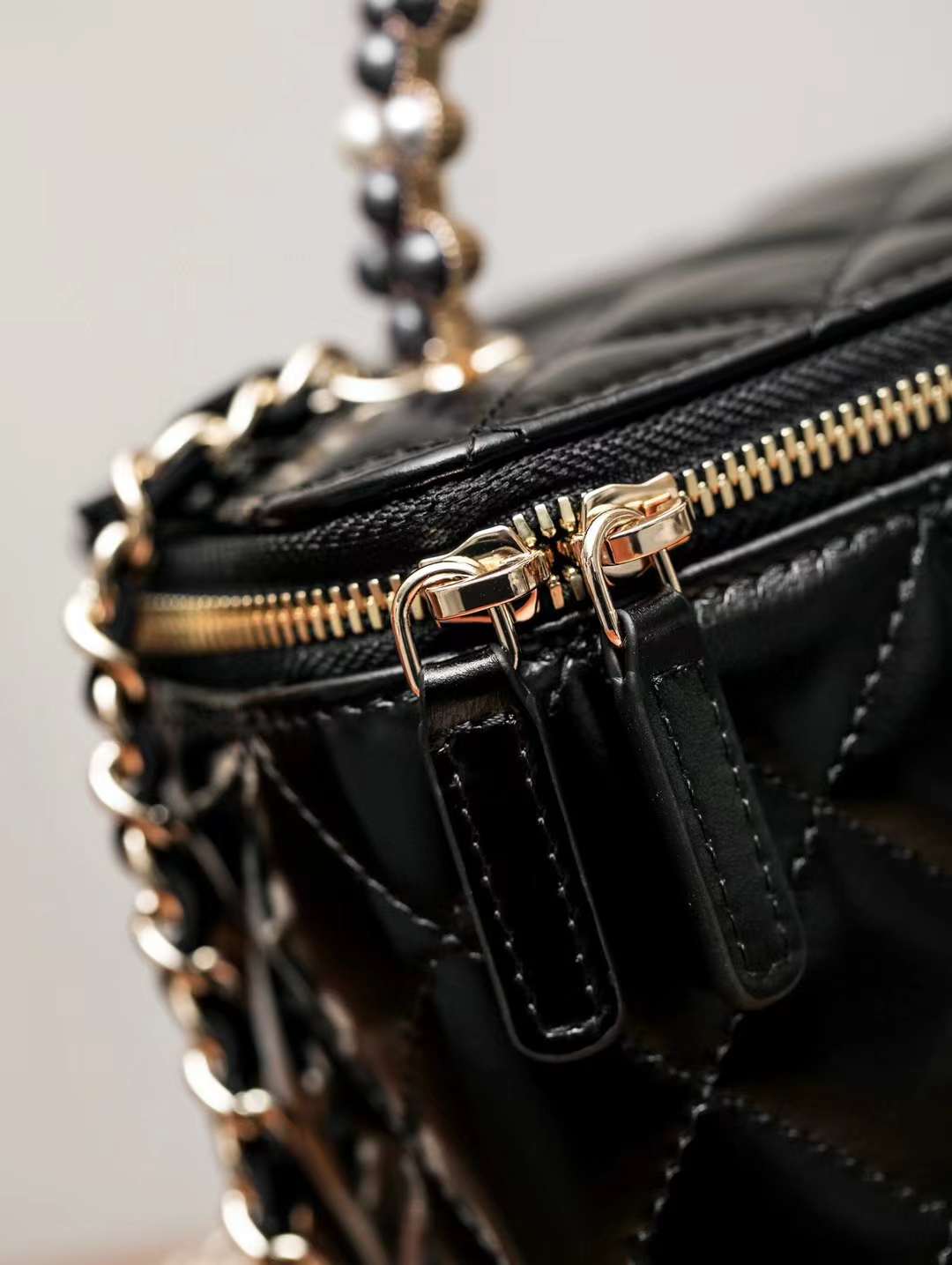 Chanel 24P Pearl makeup case bag view 9