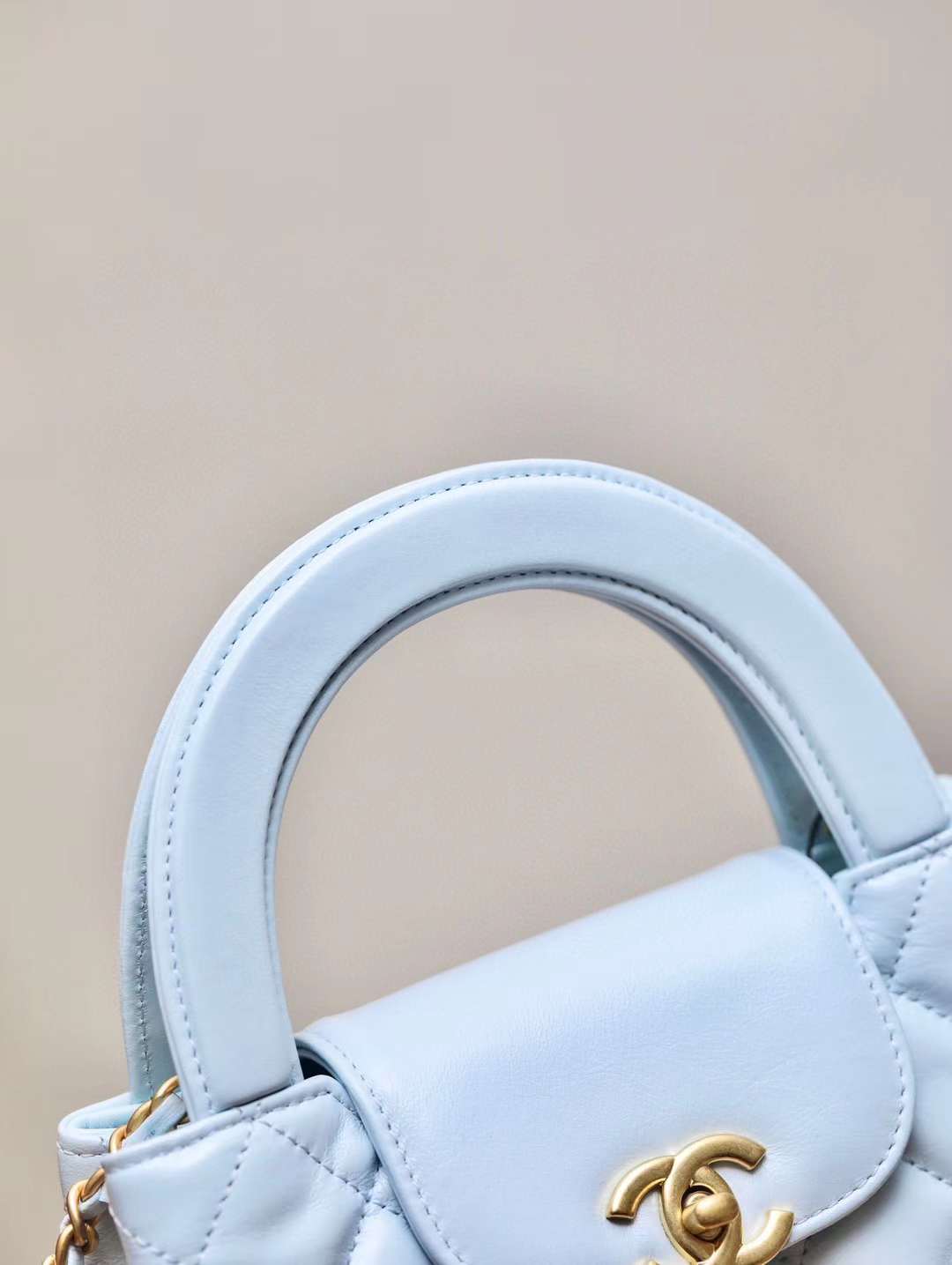 Chanel 24S vintage kelly bag view 7