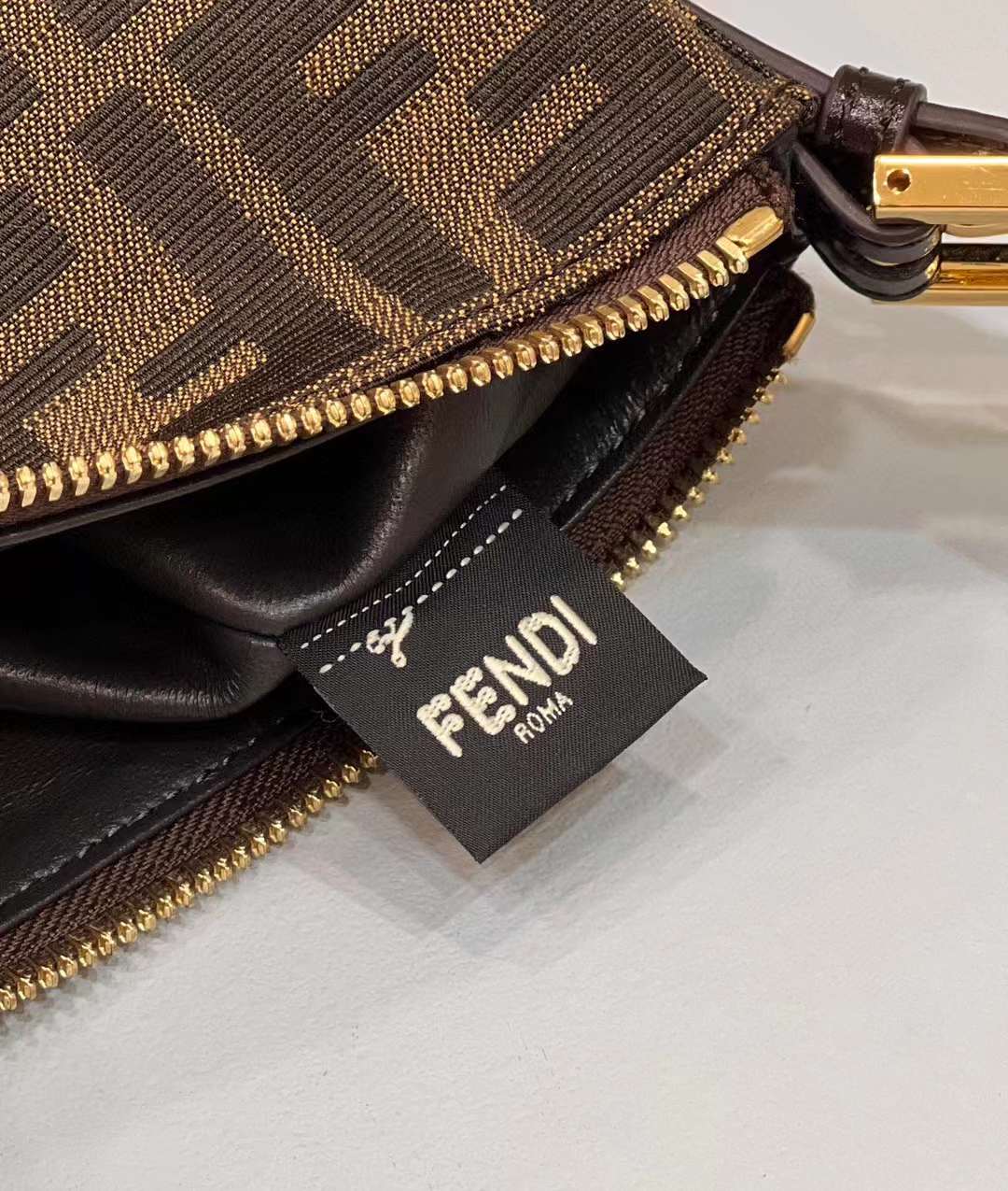 Fendi cloth Underarm bag view 7