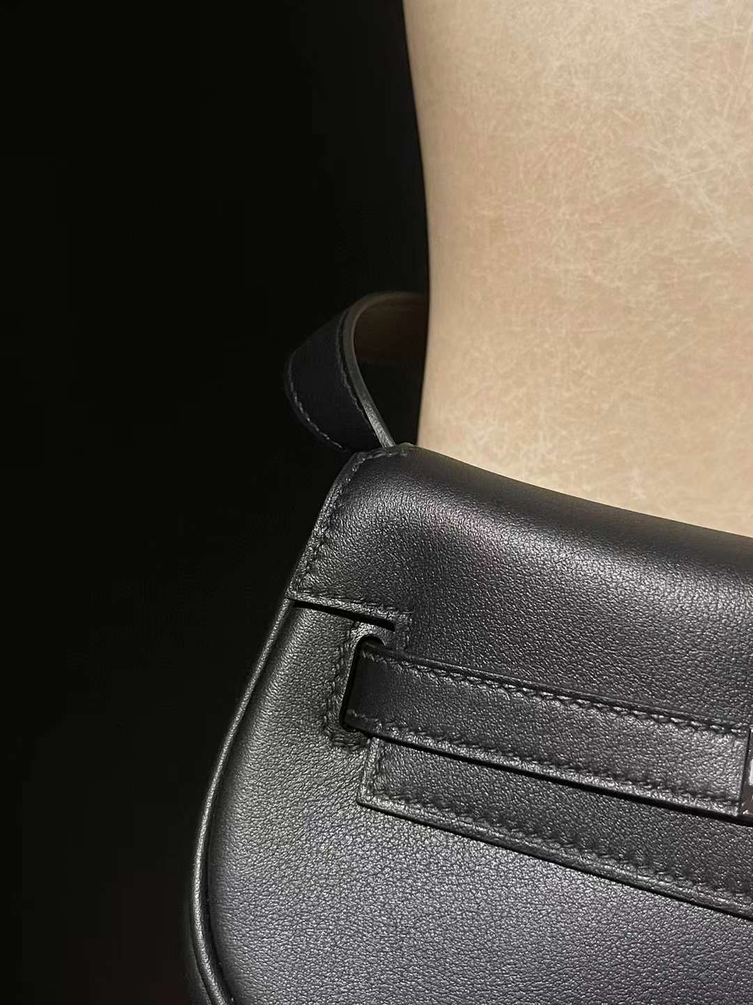 Hermès new-kelly moove bag view 4