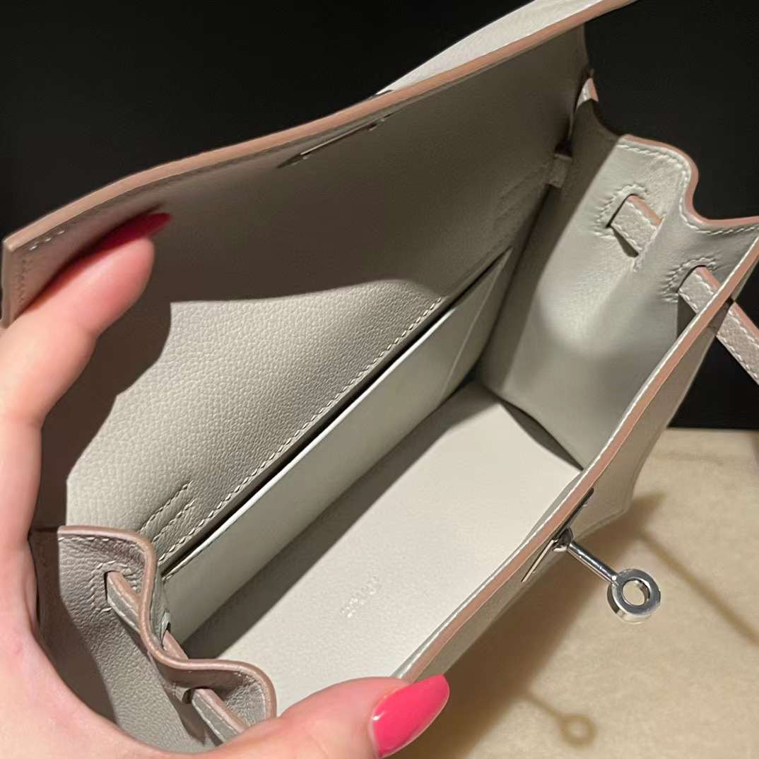 Hermès Kelly dance bag view 4