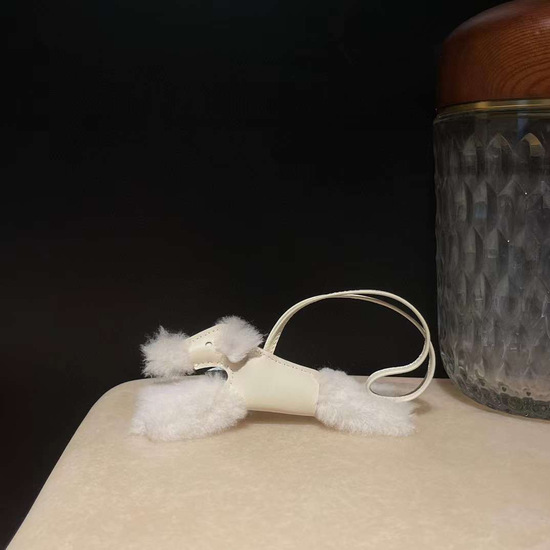 Hermès Budy puppy pendant view 12