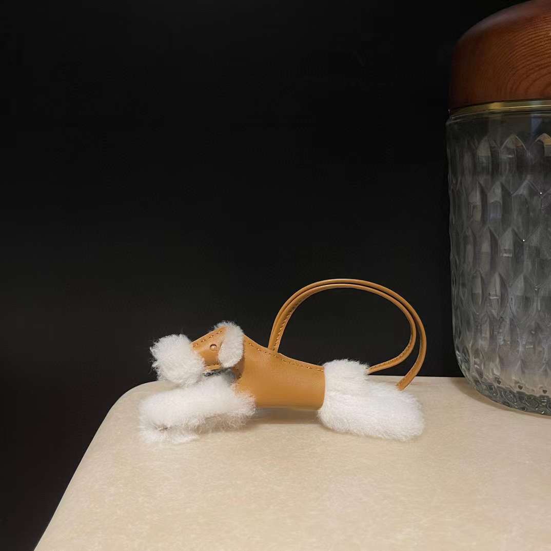 Hermès Budy puppy pendant view 13