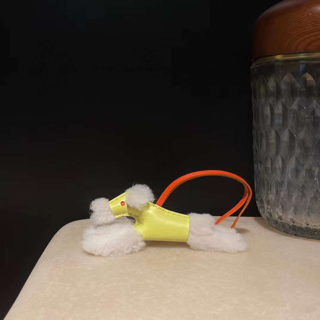 Hermès Budy puppy pendant view 16
