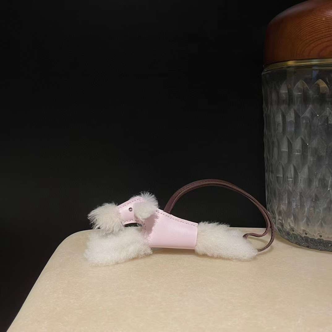 Hermès Budy puppy pendant view 4