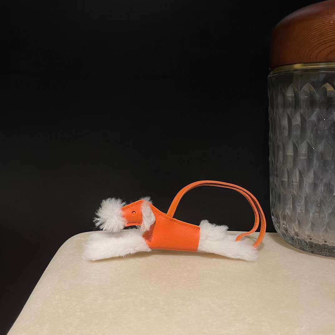 Hermès Budy puppy pendant view 5