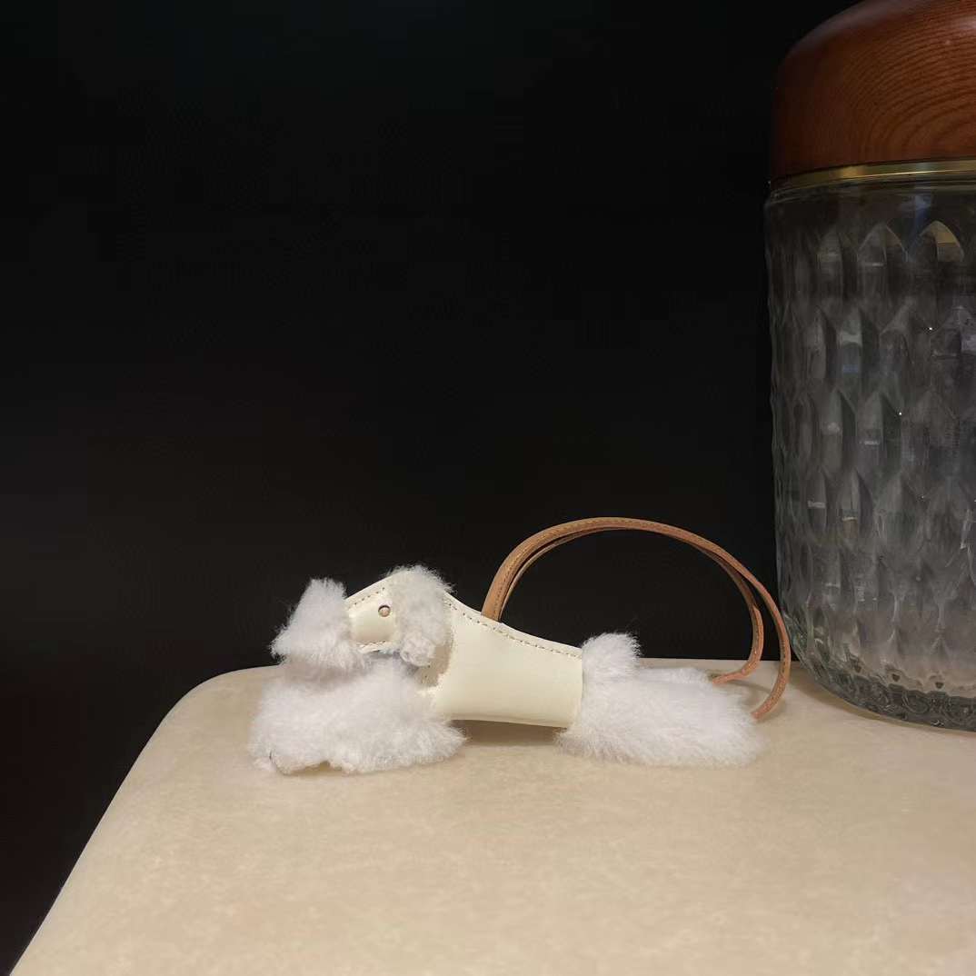 Hermès Budy puppy pendant view 8
