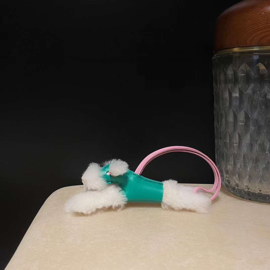 Hermès Budy puppy pendant view 9