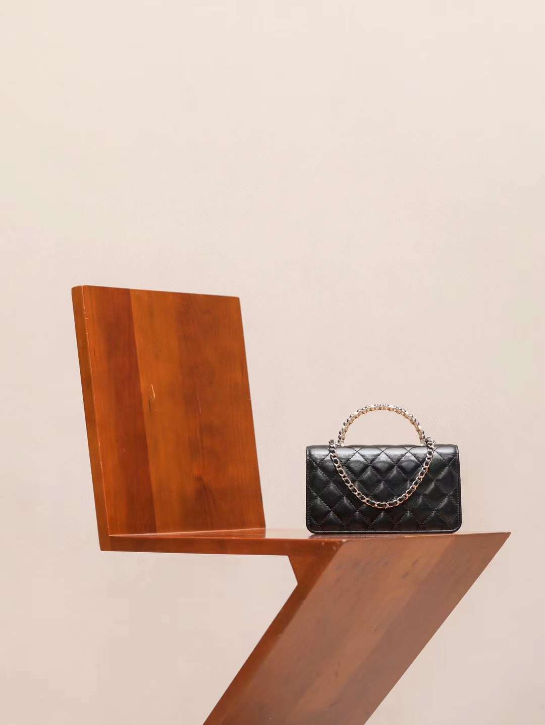 Chanel 24P Pearl woc bag view 5