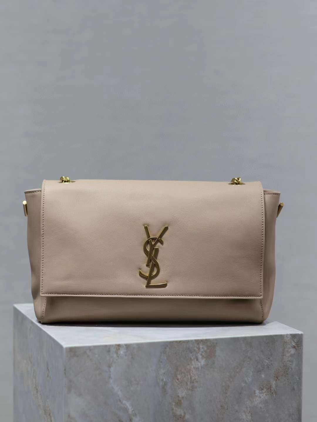 Saint Laurent KATE suede bag view 2