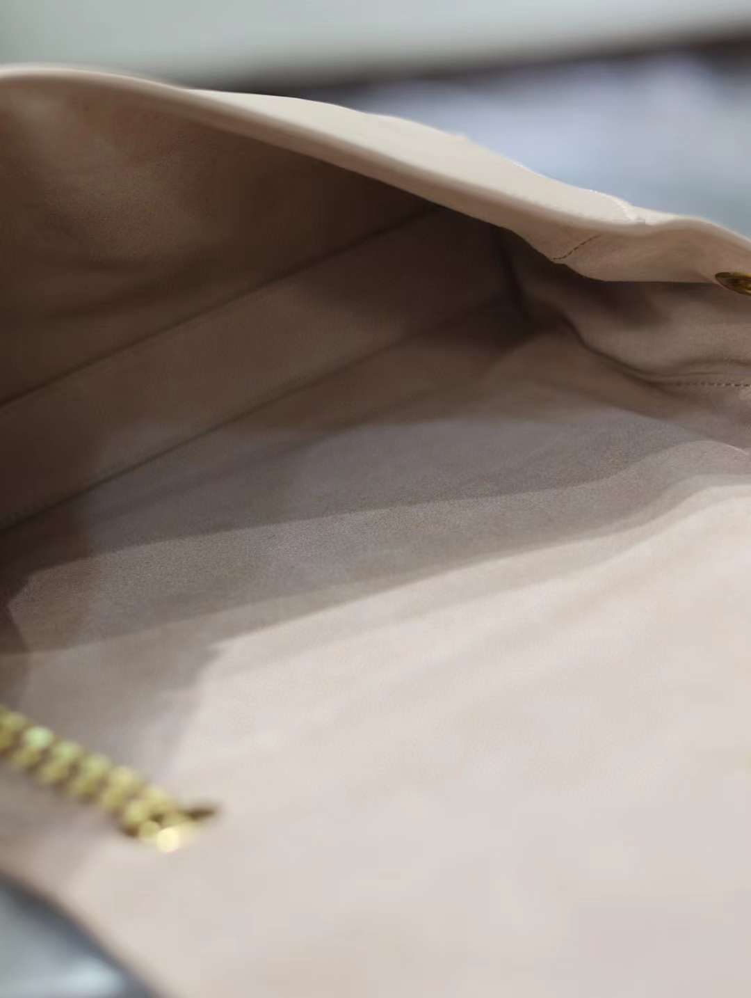 Saint Laurent KATE suede bag view 5