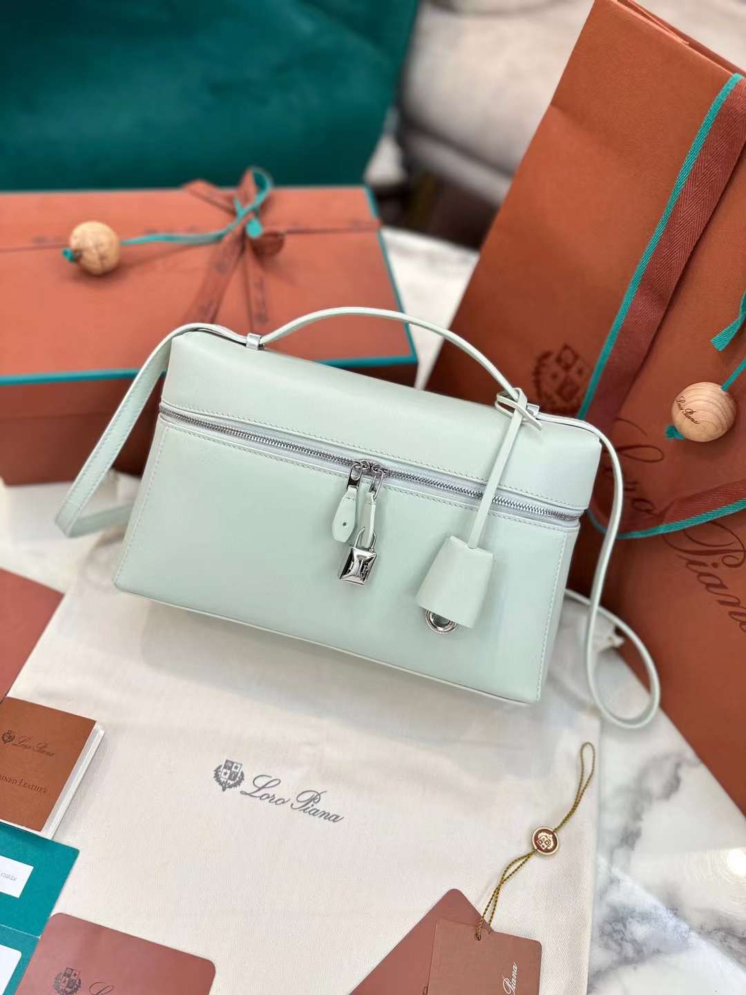 Loro Piana 27 Extra bag view 2