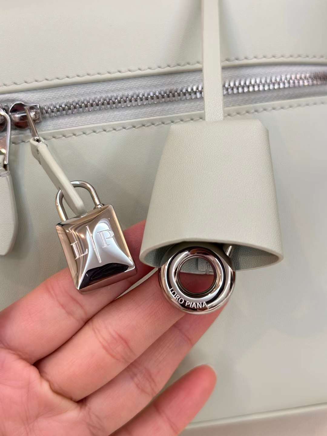 Loro Piana 27 Extra bag view 9